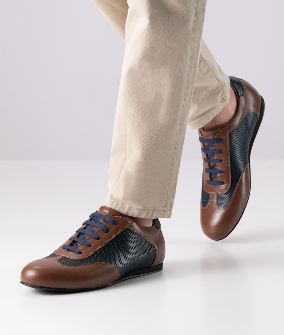 Edelsneaker braun blau