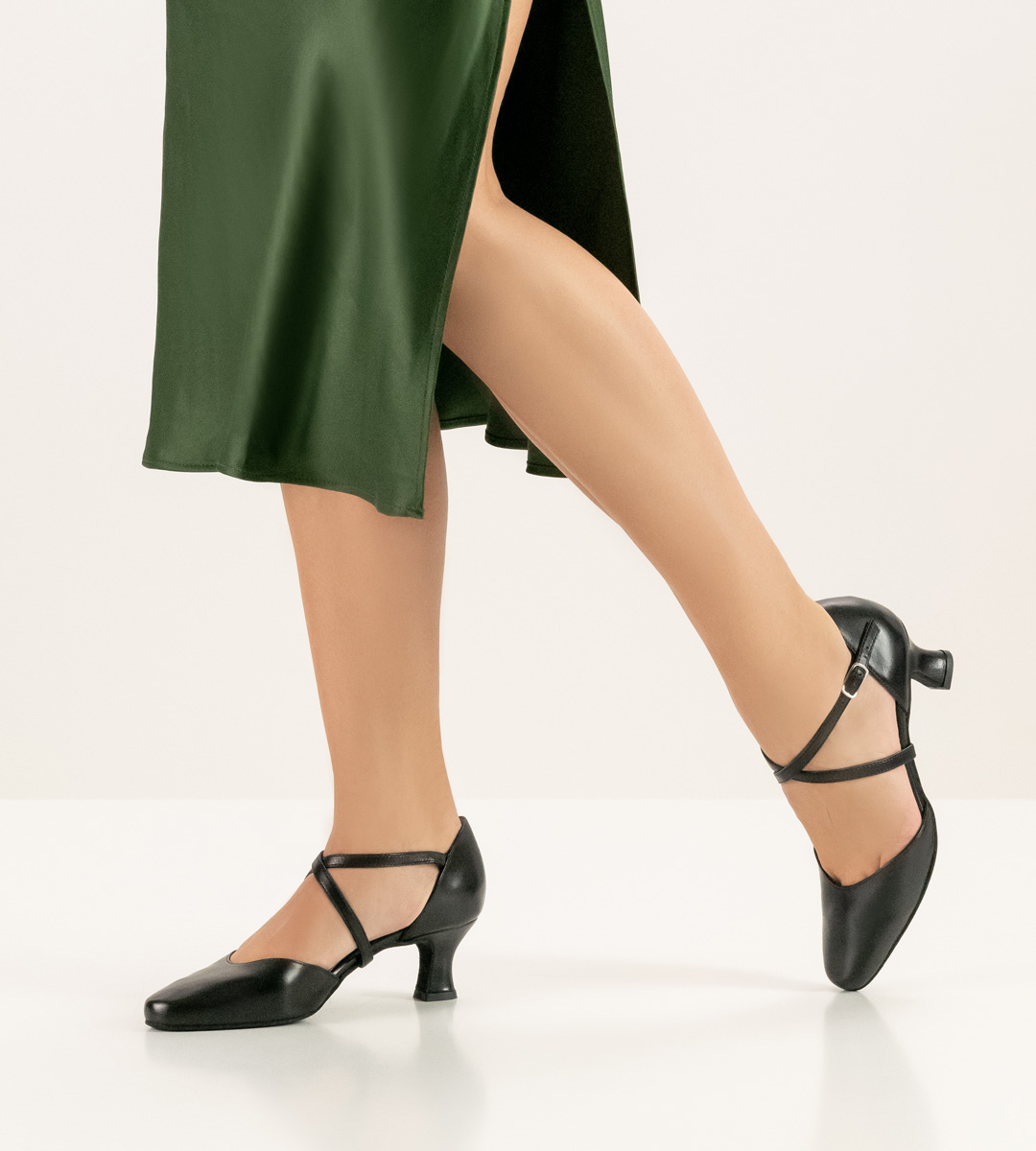 Tanzschuh geschlossen Discofox Salsa Tango